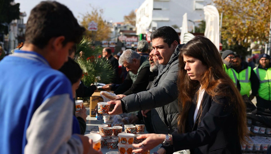 Çeşmede Gülşah Durbay için hayır yemeği dağıtıldı