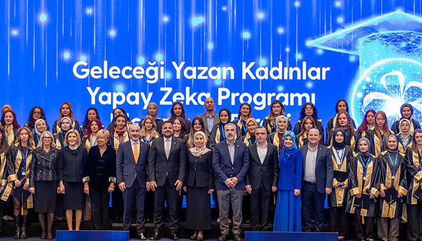 ‘Geleceği Yazan Kadınlar Yapay Zekâ Projesi’ mezunlarını verdi
