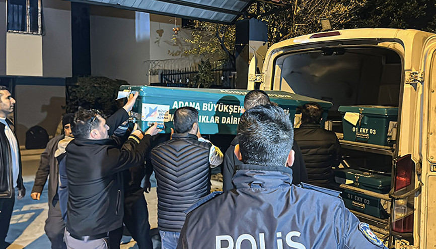 Adanada 2 çocuğunu öldüren baba intihar etti