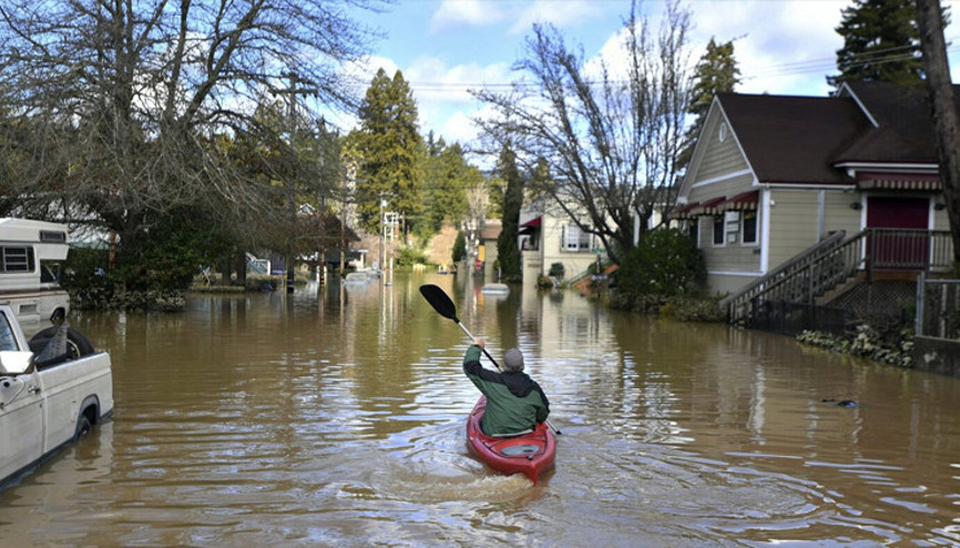ABDde sel alarmı: Bir cadde sular altında kaldı