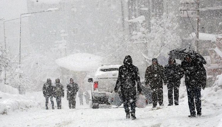 İstanbul Valiliğinden kar yağışı uyarısı: 8 derece birden düşecek