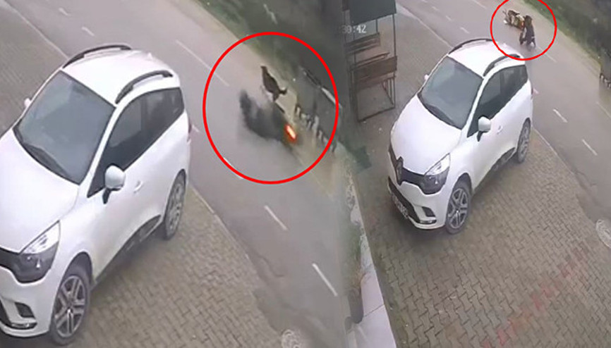 Bursada köpek saldırısına uğrayan motokurye kaza yaptı O anlar kamerada