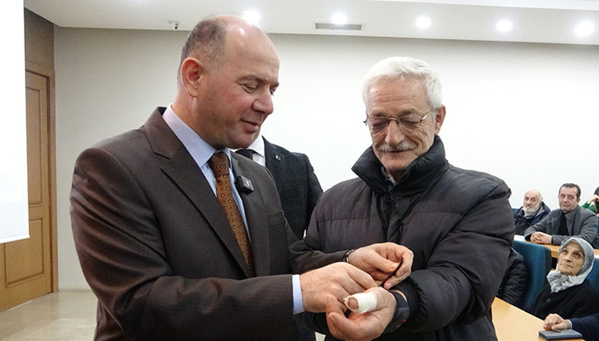 Türkiyede bir ilk: Yaşlı nüfusu yoğun ilde gönüllü olanlarda uygulanıyor