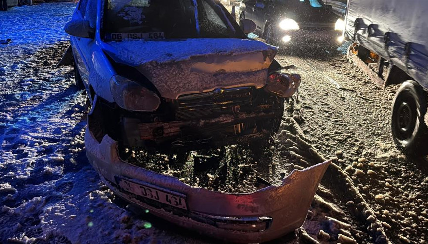 TEM’in Bolu geçişinde ortalık savaş alanına döndü: 7 araç birbirine çarptı