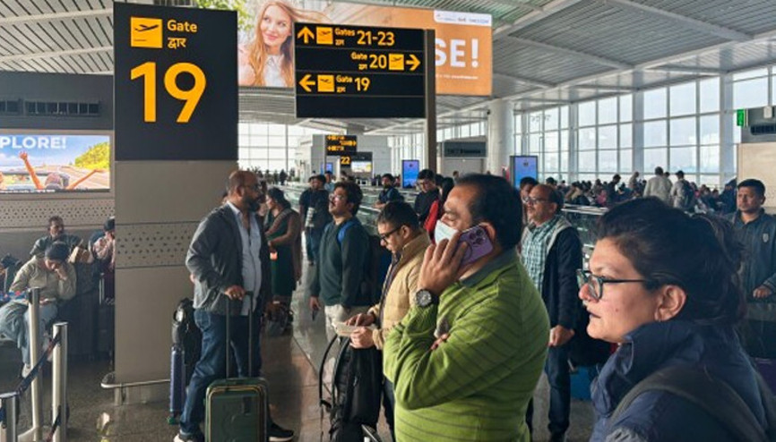 Hindistanda 128 uçuş iptal edildi