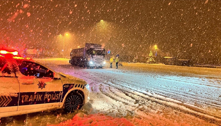 Son dakika... Gerede-Karabük yolu trafiğe kapatıldı