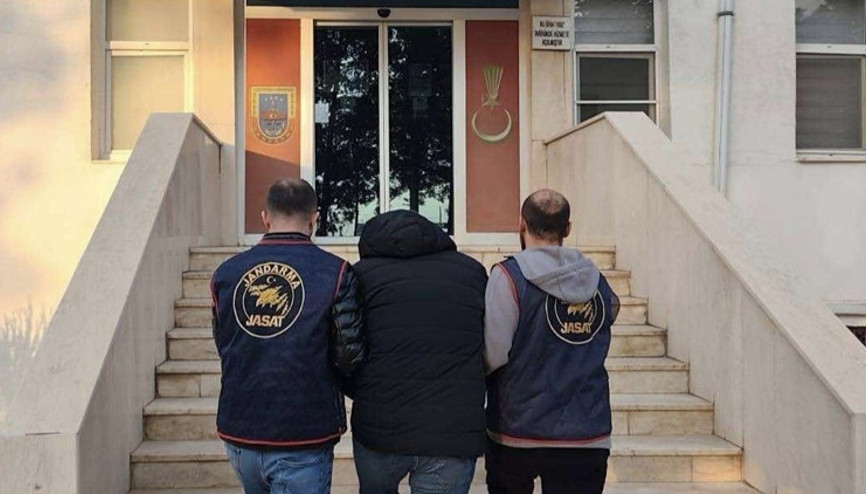 Kargo kutularında muz ve salatalık: İlçede birçok kişi bu şekilde dolandırıldı Kargo kutularında muz ve salatalık: İlçede birçok kişi bu şekilde dolandırıldı