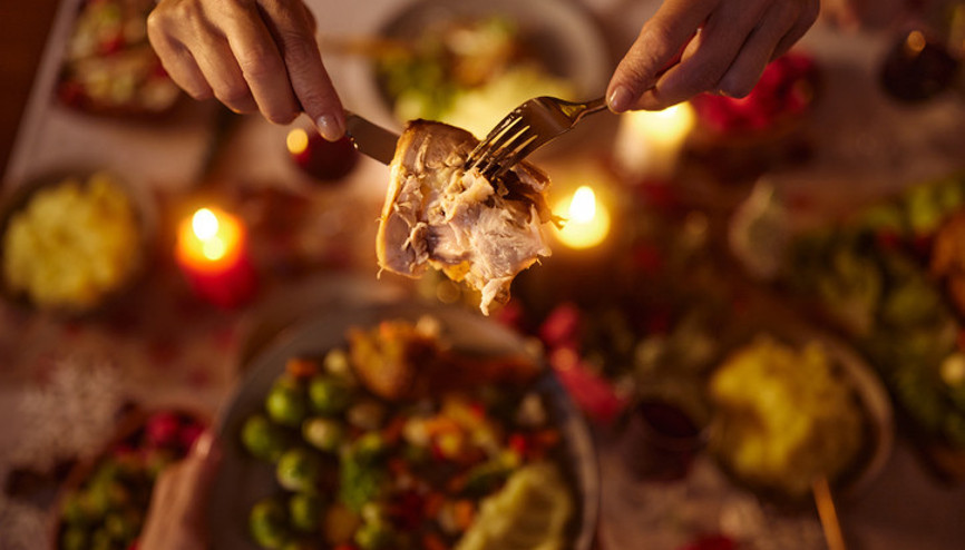 Şişkinlik, reflü, mide yanması… Yılbaşı sofralarında bu hatalara dikkat