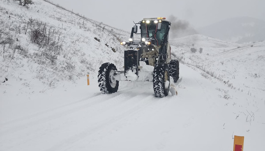 Amasya’da 28 köy yolu kardan kapandı