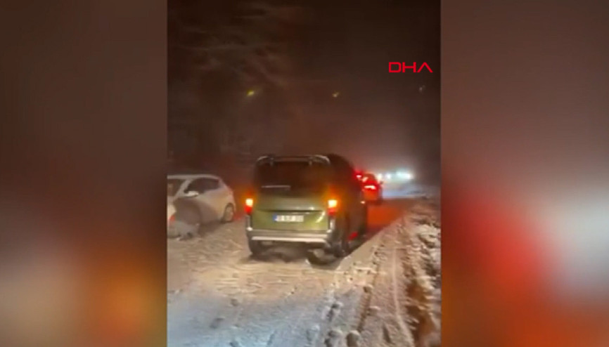 İstanbul yeni yıla kar yağışı ile girdi