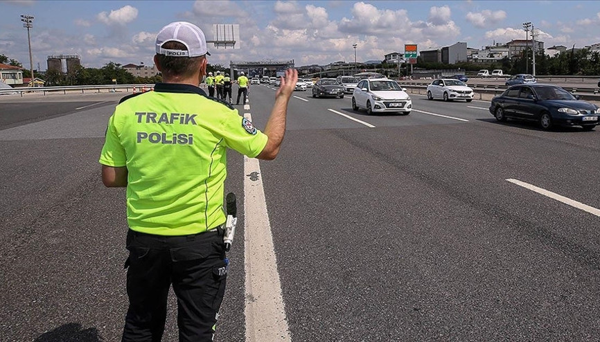 İstanbulda bugün hangi yollar kapalı Valilik tek tek duyurdu İşte 1 Ocak Perşembe günü İstanbulda kapalı olan yollar İstanbulda bugün hangi yollar kapalı Valilik tek tek duyurdu İşte 1 Ocak Perşembe günü İstanbulda kapalı olan yollar