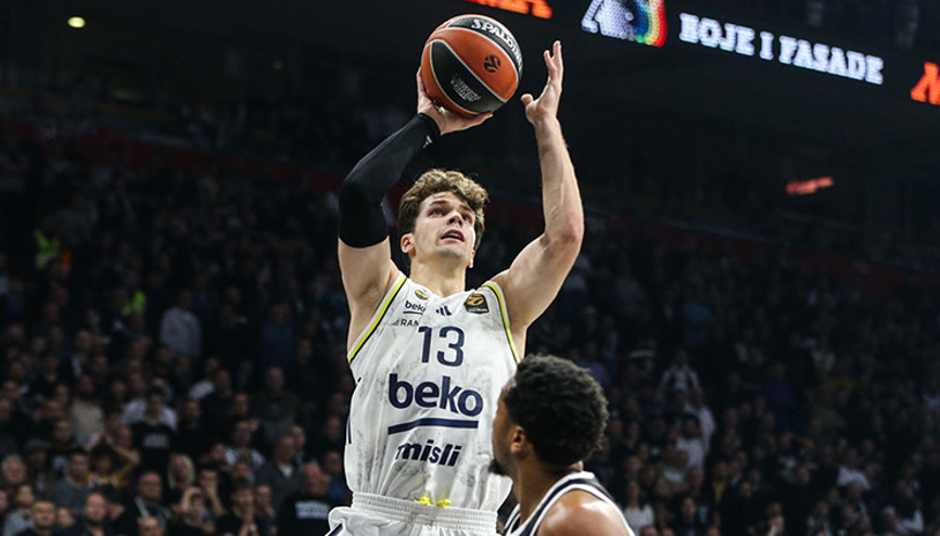 Fenerbahçe Beko Baskoniaya konuk oluyor