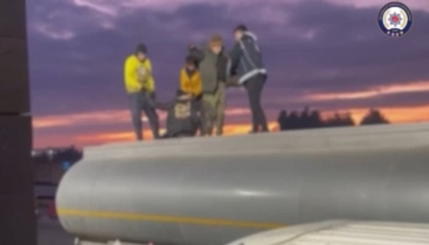 Diyarbakırda tankerin özel bölmelerinde 32 kaçak göçmen yakalandı 4 organizatör tutuklandı