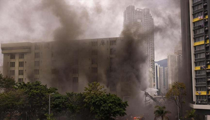 Hong Kongda site yangını: 1 kişi öldü