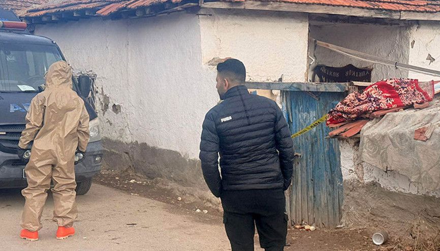 Boyaya konulan madde zehirledi: 1i bebek 3 kişi hastanelik oldu