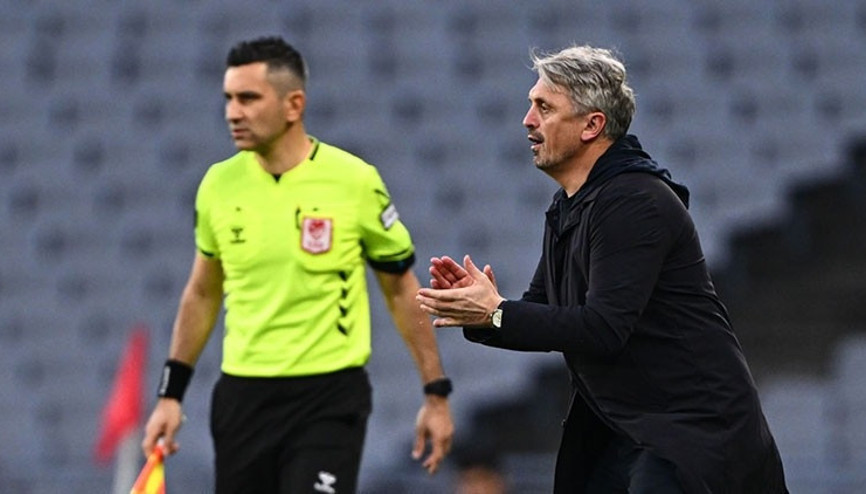 Eyüpsporda Orhan Ak ile yollar ayrıldı