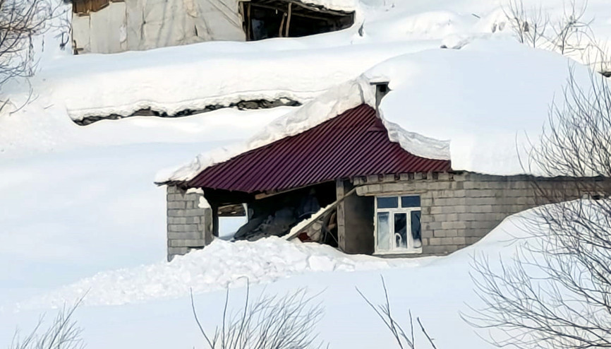 Hakkari’de çığ düştü: 8 boş ev ve 2 ahır zarar gördü, 120 küçükbaş öldü