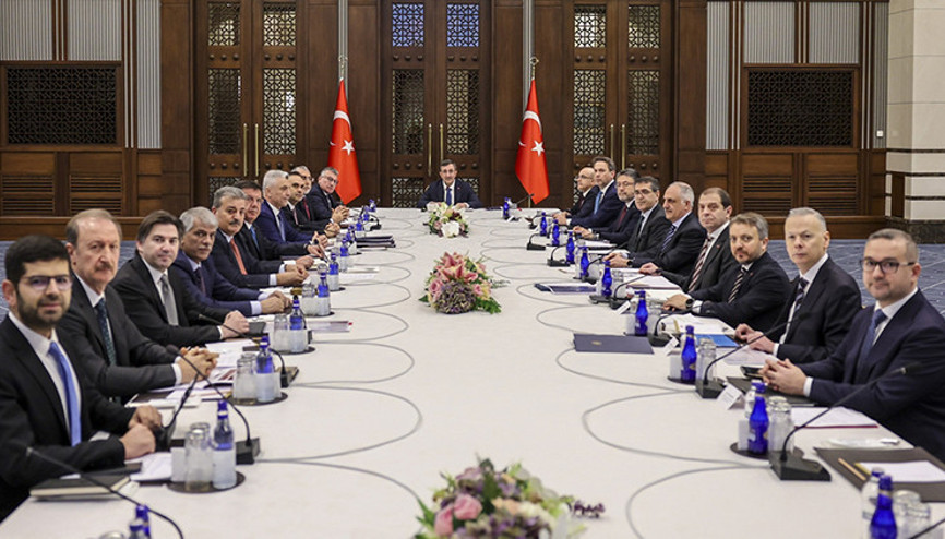 EKK’dan yeni yıl mesajı: Ekonomide kararlılık dönemi EKK’dan yeni yıl mesajı: Ekonomide kararlılık dönemi