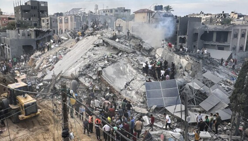 İsrailden Gazzede eş zamanlı saldırılar