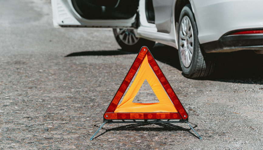 Alkollü sürücünün kullandığı otomobilin çarptığı yaya ağır yaralandı