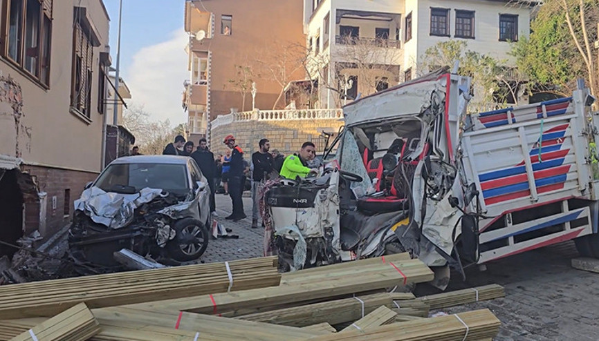 Beykozda korkunç kaza: 1i turist 2 ölü