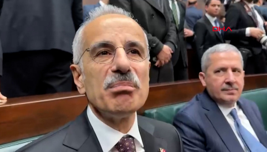 Bakan Uraloğlundan düşen Libya uçağı açıklaması