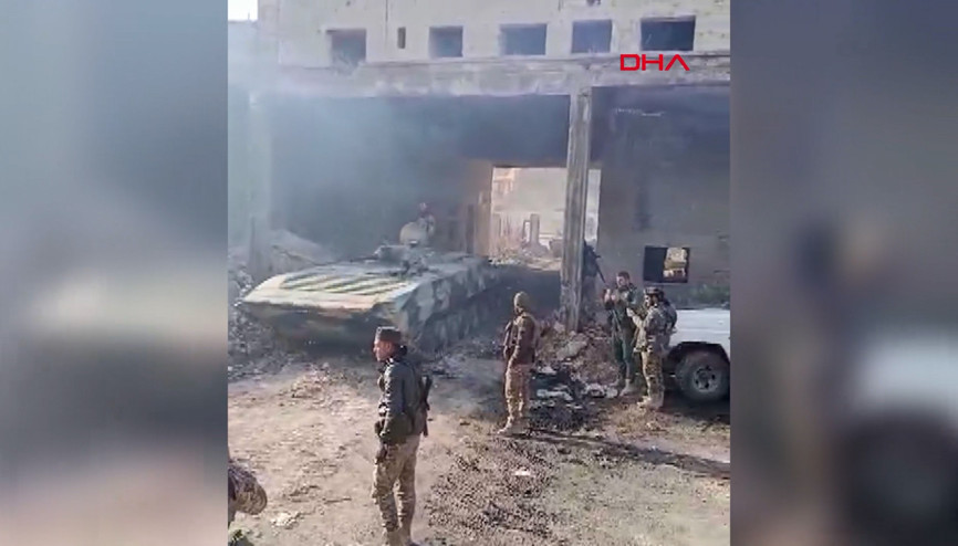 Şamın SDGye verdiği süre doldu: Suriye ordusuna ait tanklar Halepte