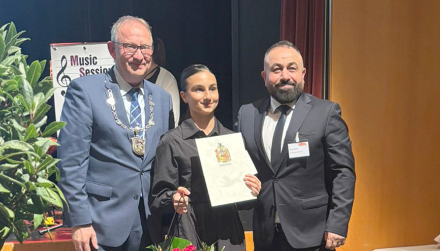 Ringin Sultanı Sude Erak, Almanya Eyalet Şampiyonu oldu