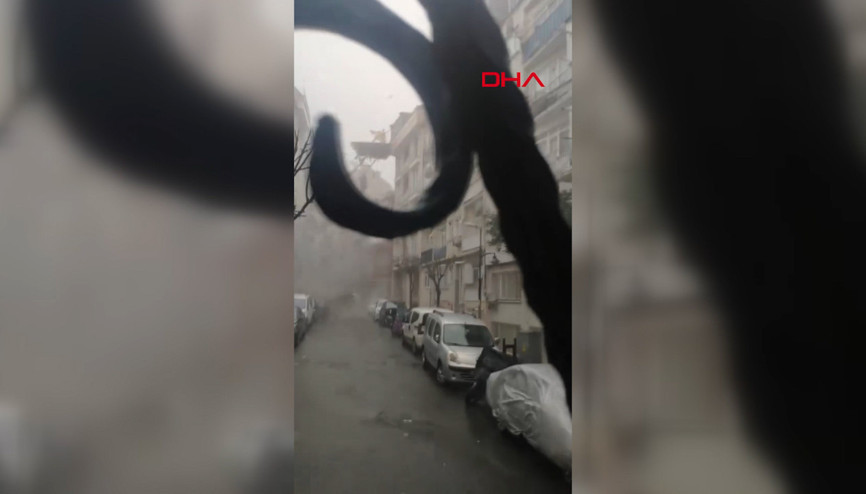 Şişlide fırtınada çatının uçtuğu anlar kamerada; ölümden son anda kurtuldu