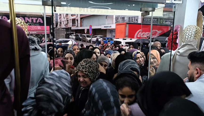 Sultangazide mağaza açılışında izdiham