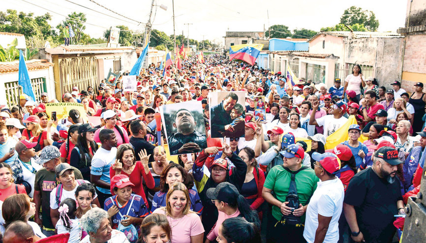İşbirlikçi ve ABD’li arıyorlar... Maduro yanlısı gruplar Caracas’ta sokağa indi
