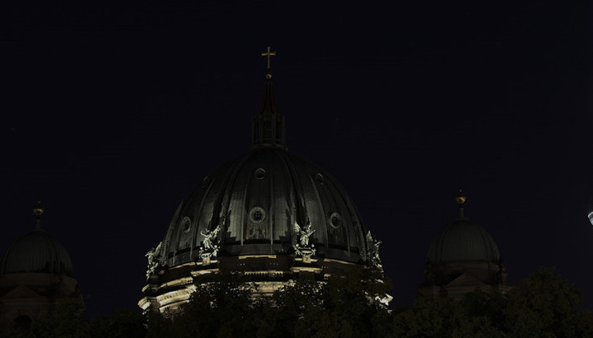 Dobrindt: Aşırı solcuların peşindeyiz