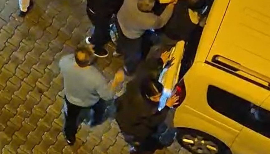 İstanbul - Kağıthane’de hatalı park kavgası; uzun süre kornaya basınca darbedildi