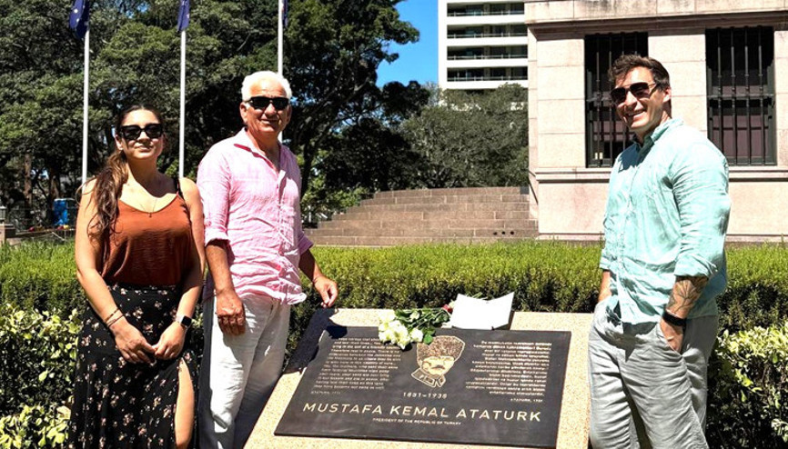 DSDF Başkanı’ndan Atatürk Anıtı ziyareti