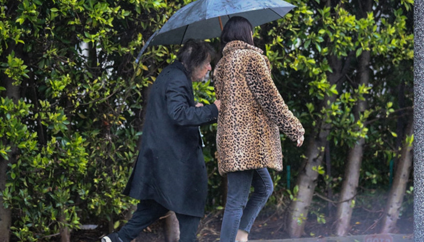 Hala torunu yaşında sevgili peşinde... İlk kez birisi arkasından konuştu: Annemin aşkı, benim çok değerli üvey babamdı