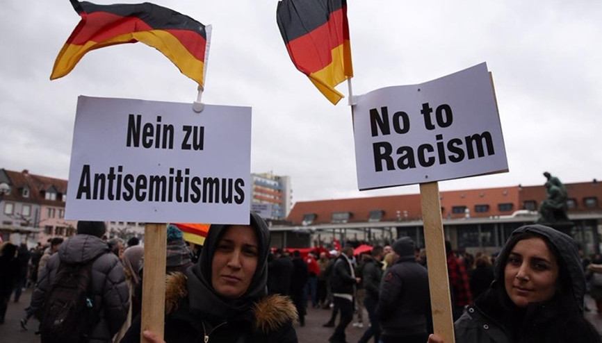 Almanyada gençler internetle radikalleşiyor