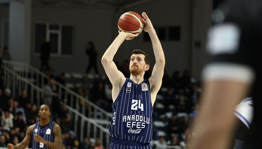 Anadolu Efes Baskonia ile karşılaşacak