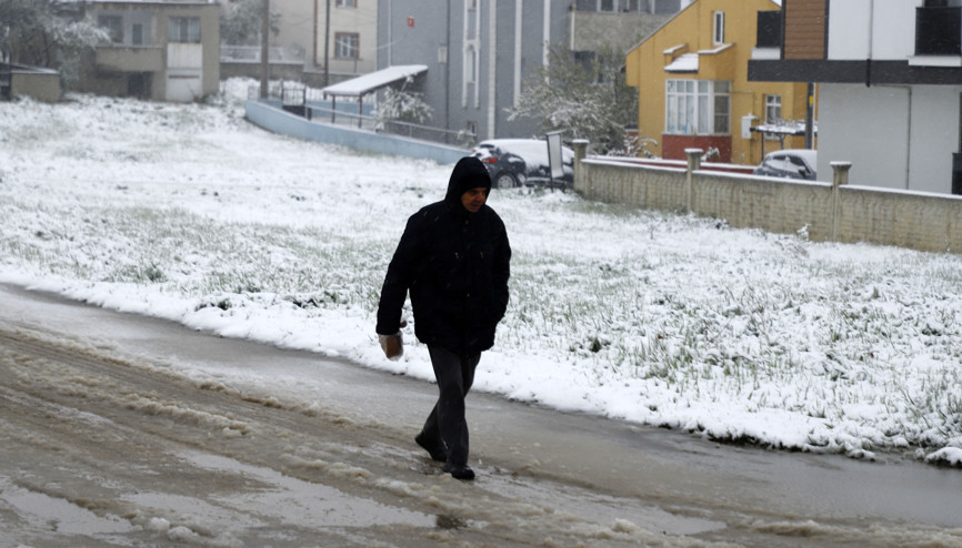 Marmara’da sıcaklıklar azalacak; buzlanma ve don bekleniyor Marmara’da sıcaklıklar azalacak; buzlanma ve don bekleniyor