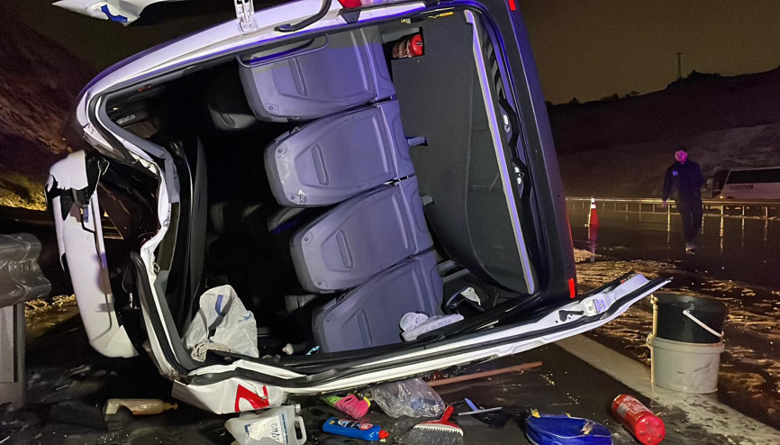 İstanbul - Kuzey Marmara Otoyolu’nda servis minibüsü devrildi: 11 yaralı