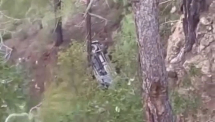 Babasından izinsiz aldığı otomobille şarampole yuvarlanan 15 yaşındaki çocuk öldü
