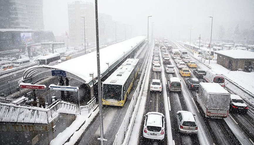 İstanbulda bugün otobüsler ve metrobüs çalışıyor mu 19 Ocak Otobüs seferleri iptal mi