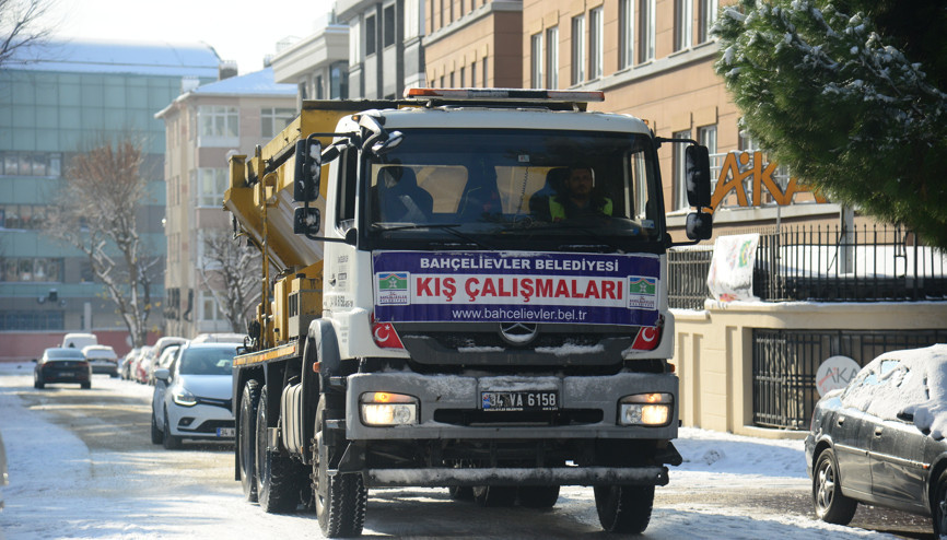 Bahçelievler’de kar mesaisi
