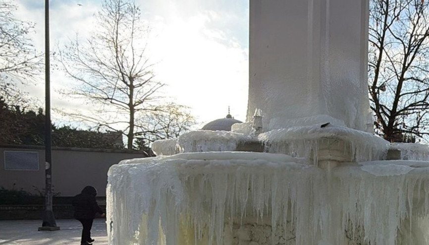 İstanbulun yanı başında Sibirya soğukları: Eksi 11i gördüler, her yer buz tuttu