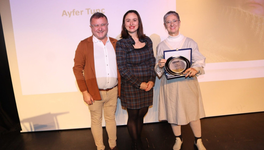 MÜMAD1883+ 2025 başarı ödülleri sahiplerine dağıtıldı