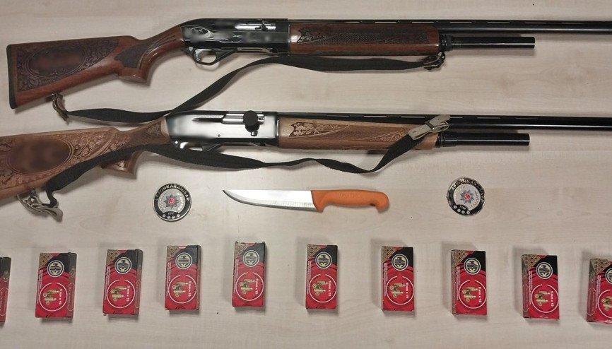 Polis; tüfek, uyuşturucu, tarihi eser ele geçirdi Polis; tüfek, uyuşturucu, tarihi eser ele geçirdi