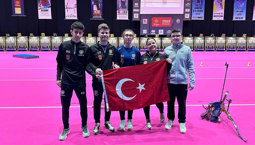 Burcu Öncel, U-15te dünya 4’ncüsü oldu
