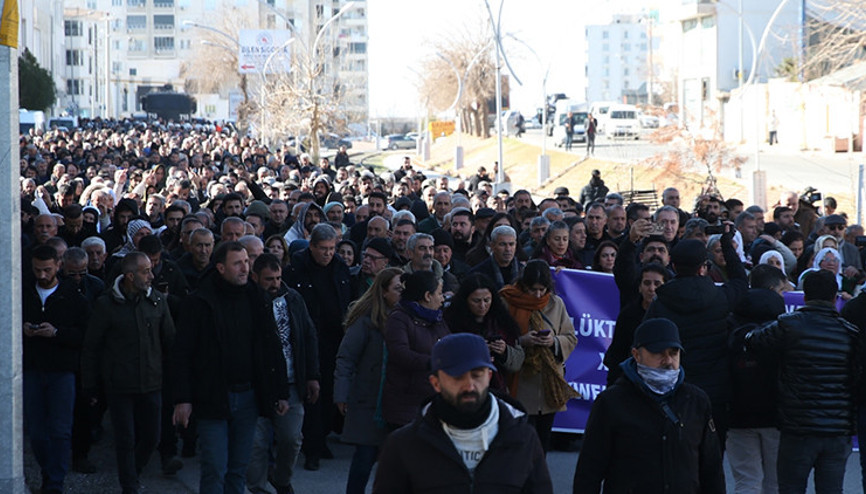 Nusaybindeki izinsiz gösterilere emniyet güçlerinden müdahale