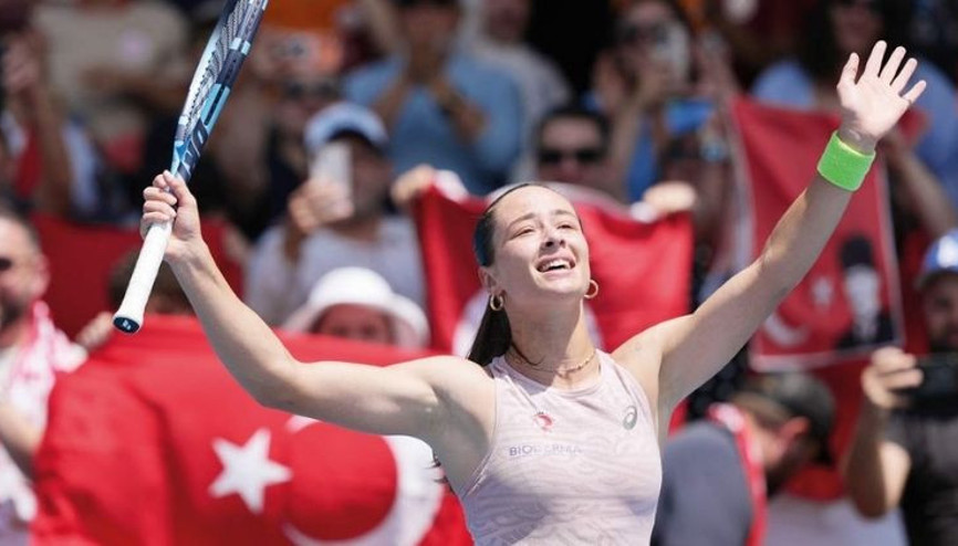 Avustralya açık tarihinde üçüncü tura yükselen ilk Türk tenisçi oldu… Zeynep Sönmez tarih yazıyor