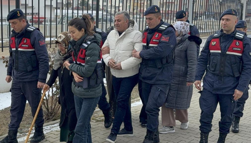 Yozgatta 87 yaşındaki kadının ölen kardeşinin kimliğiyle 21 yıl boyunca maaş aldığı ortaya çıktı İnanılmaz detaylar...