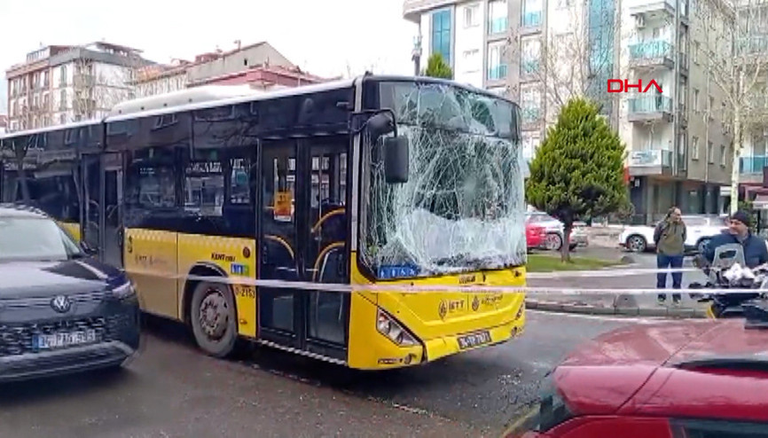 Sancaktepede 2 İETT otobüsü çarpıştı: 4 yaralı